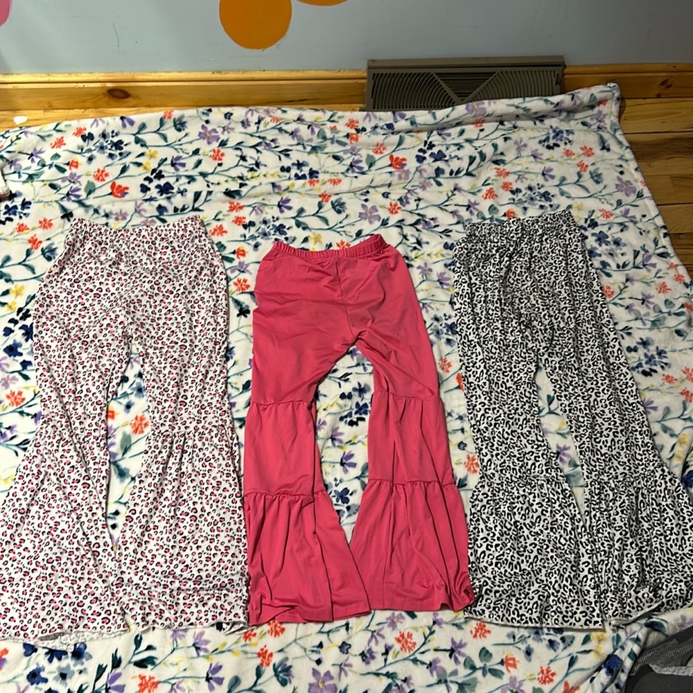 They have very good material and very stretchy